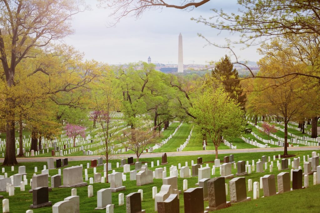 Washington Monument obelisk and Arlington cemetery